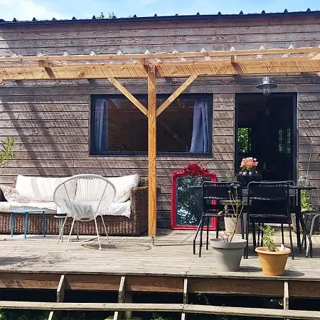Tiny House Bucolique Hotel Saint-Brieuc-de-Mauron Exterior photo
